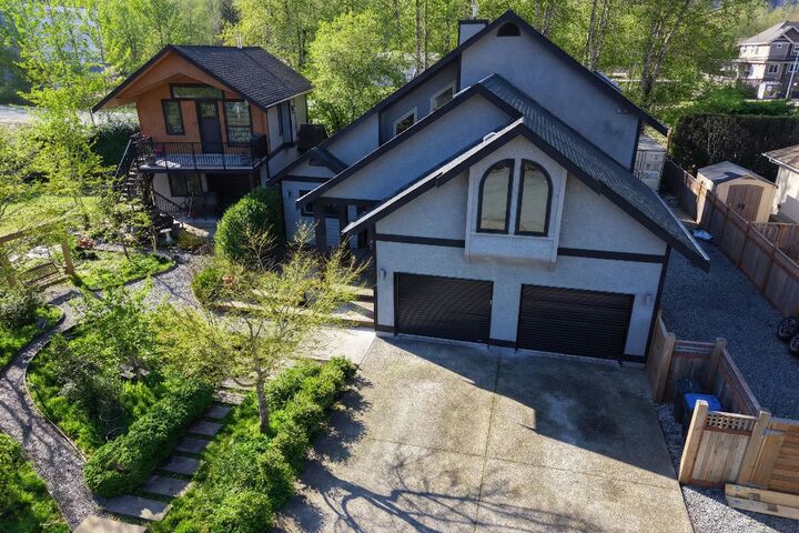 41281 Meadow Avenue — photo 1