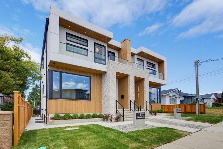 Property Photo: 5137 Lorraine Avenue 1 BC V5G 2S3