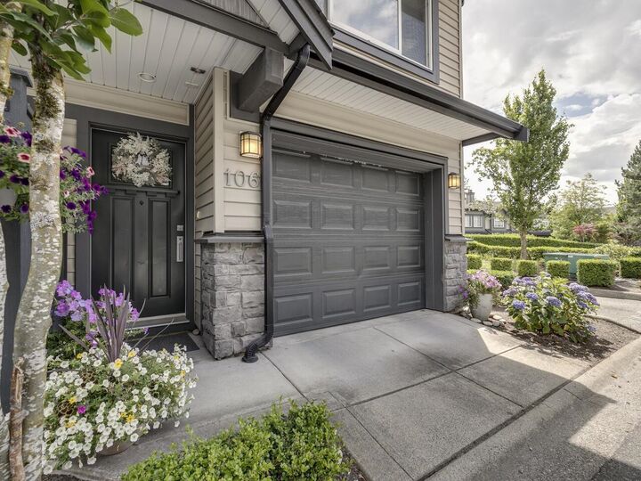 Property Photo: 13819 232 Street 106 BC V4R 0C7