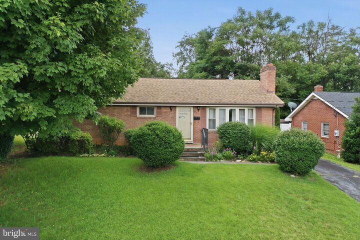 Property Photo:  721 Stockton Road  VA 22630 