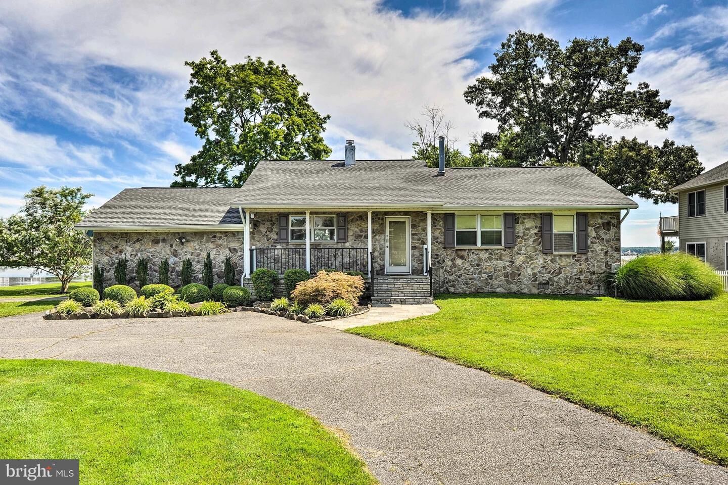 Property Photo:  919 Oakdene Road  MD 21220 
