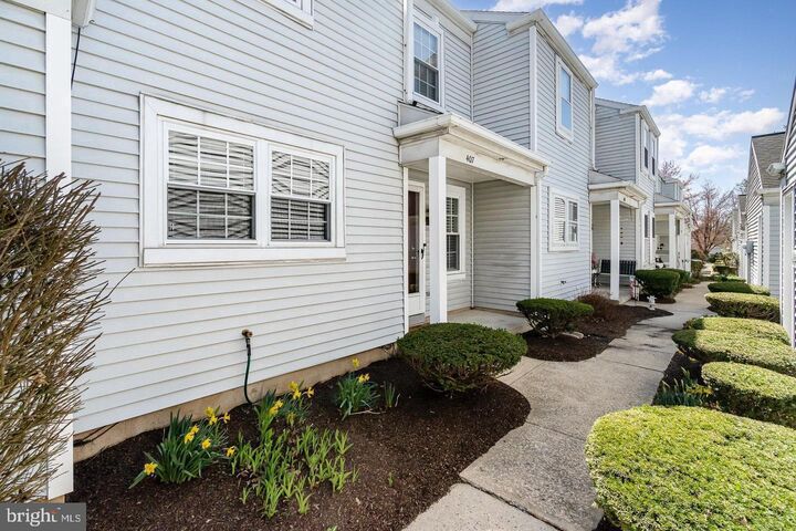 Property Photo:  407 Cambridge Court  PA 17078 