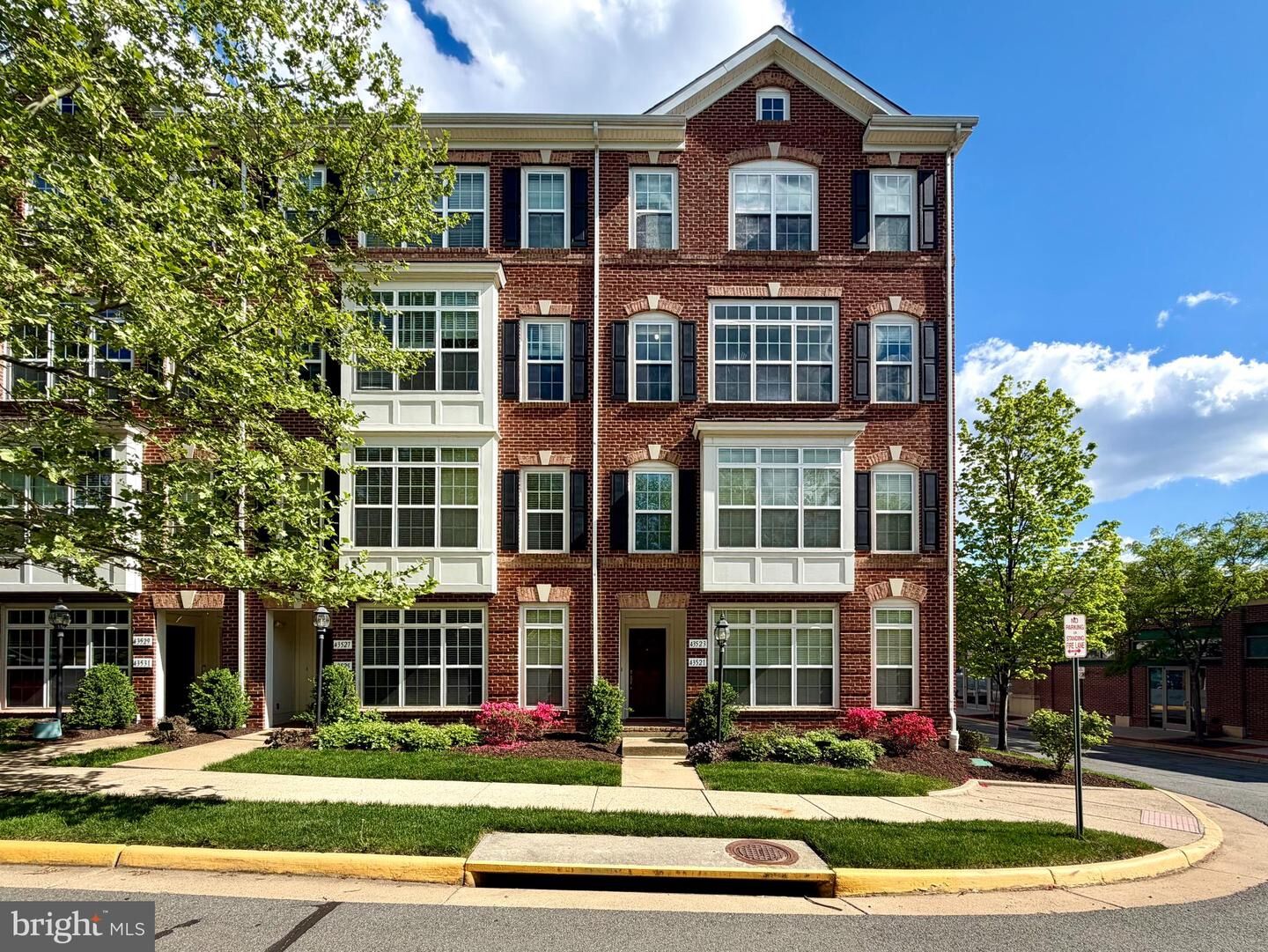 Property Photo:  43523 Mahala Street  VA 20176 