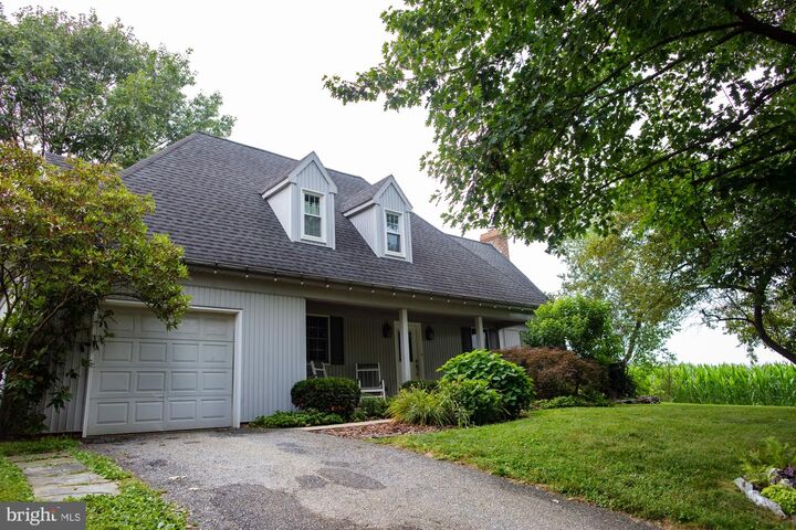 Property Photo: 24 Strawberry Lane PA 17602