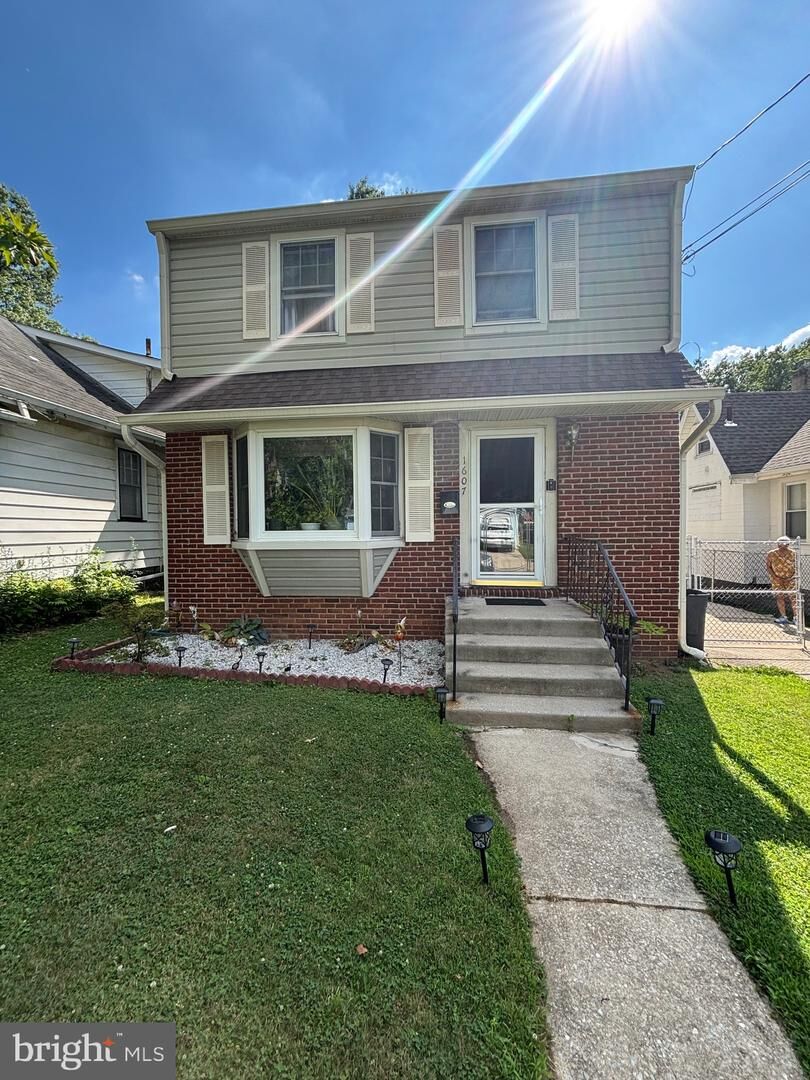 Property Photo:  1607 Springfield Avenue  NJ 08110 