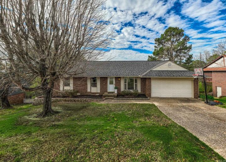 Property Photo: 11763 Rivercrest Drive AR 72112