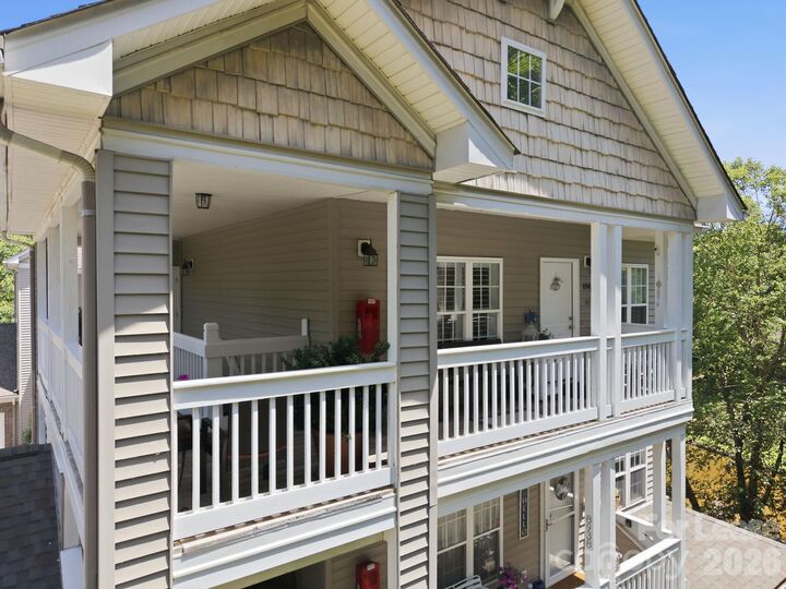 Property Photo: 8942 Rosalyn Glen Road NC 28031