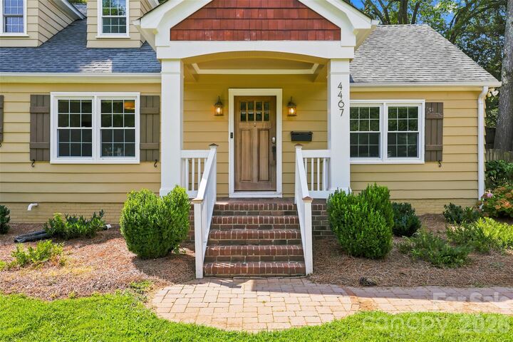 Property Photo:  4467 Woodlark Lane  NC 28211 