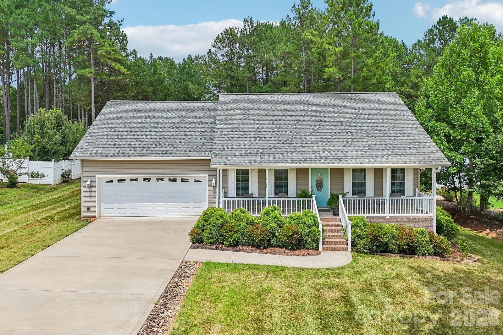 Property Photo:  2182 Evergreen Drive  NC 28658 