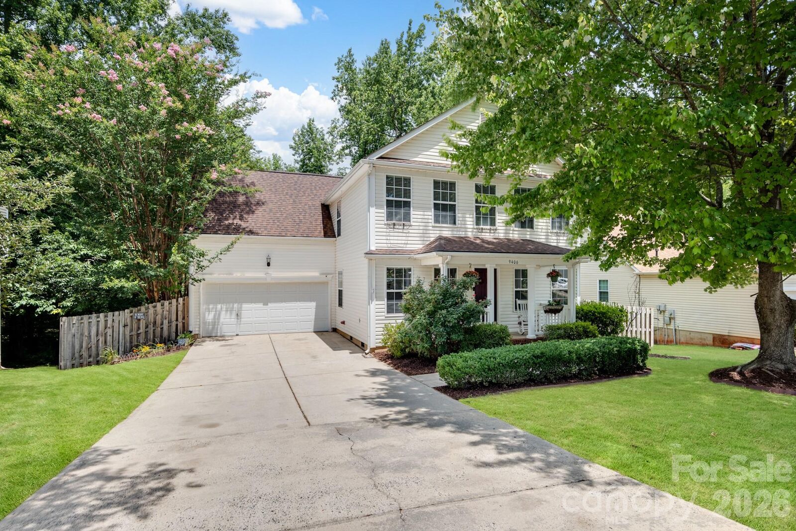 Property Photo:  9406 Golden Pond Drive  NC 28269 