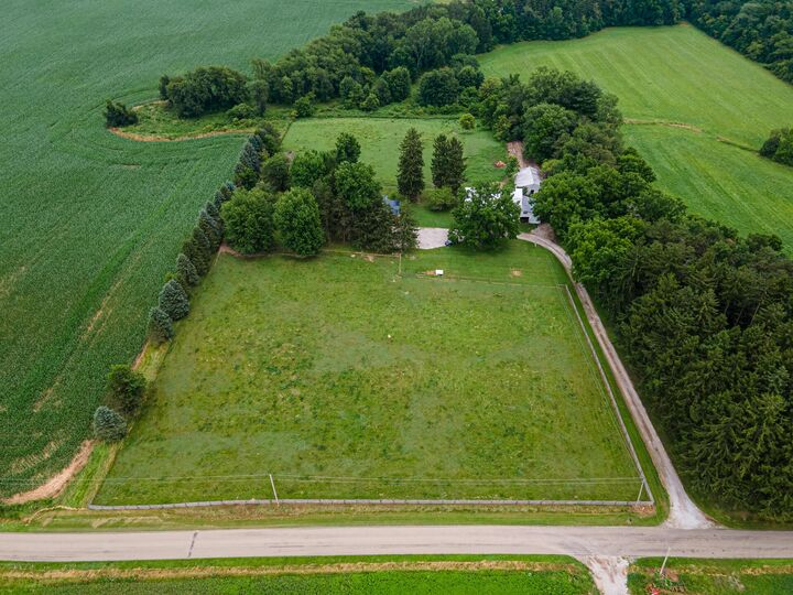 Property Photo: 7245 Township Road 76 OH 43338