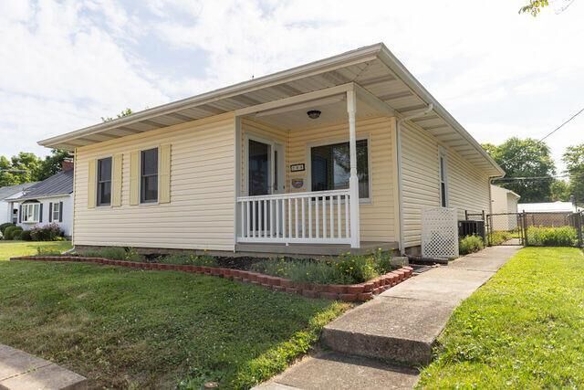 Property Photo: 704 N Eastwood Avenue OH 43130