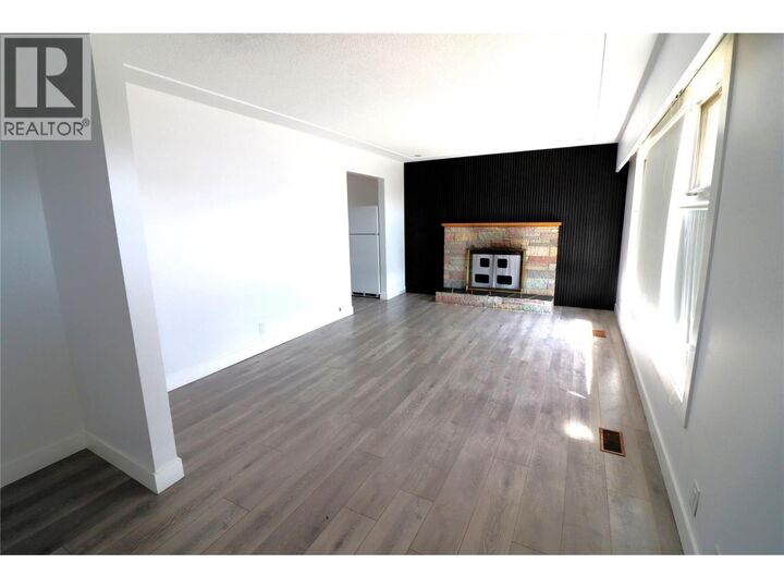 Property Photo: 765 Barrie Drive BC V2B 3X8