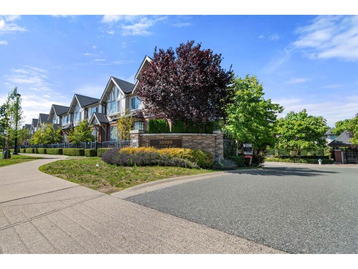 Property Photo: 30989 Westridge Place 15 BC V2T 0E7