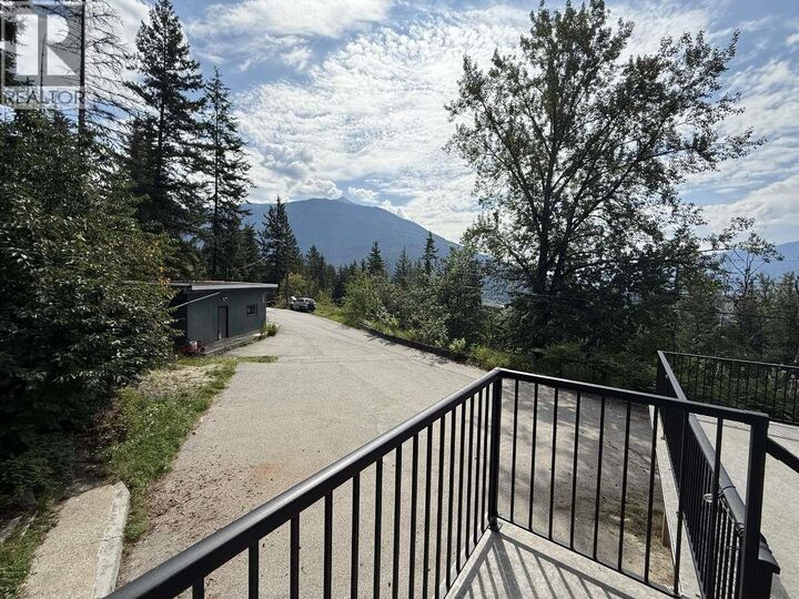 Property Photo: 588 Alpine Lane East BC V0E 2S0