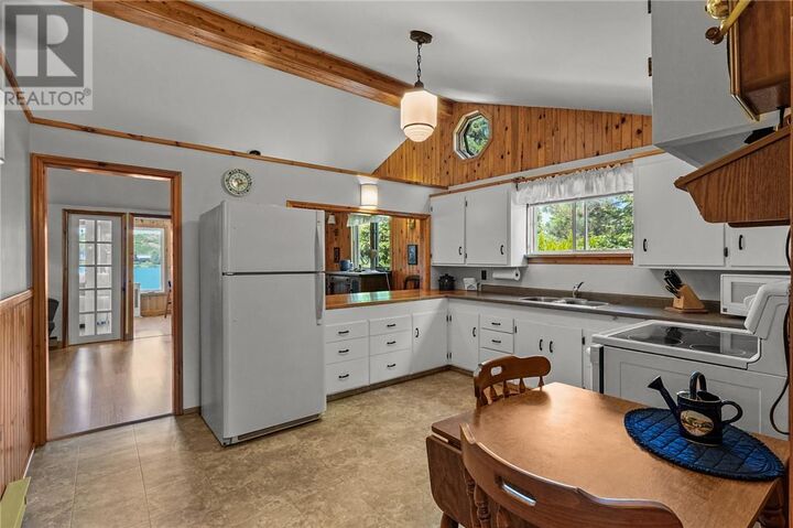 Property Photo:  2754 Richard Lake Drive  ON P3G 0A3 