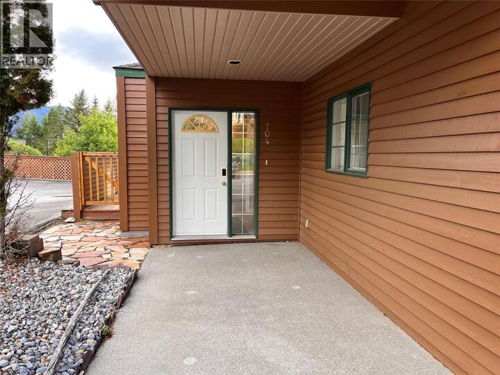 Property Photo:  5201 Fairway Drive 704  BC V0B 1L1 