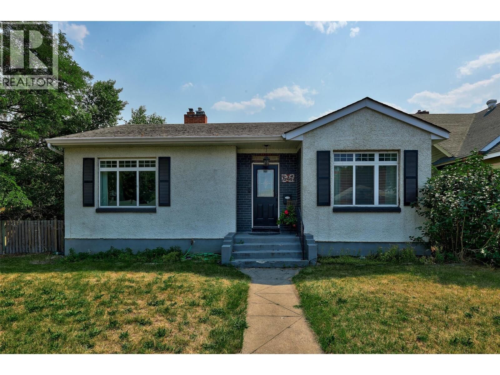 Property Photo:  647 St Paul Street  BC V2C 2K1 
