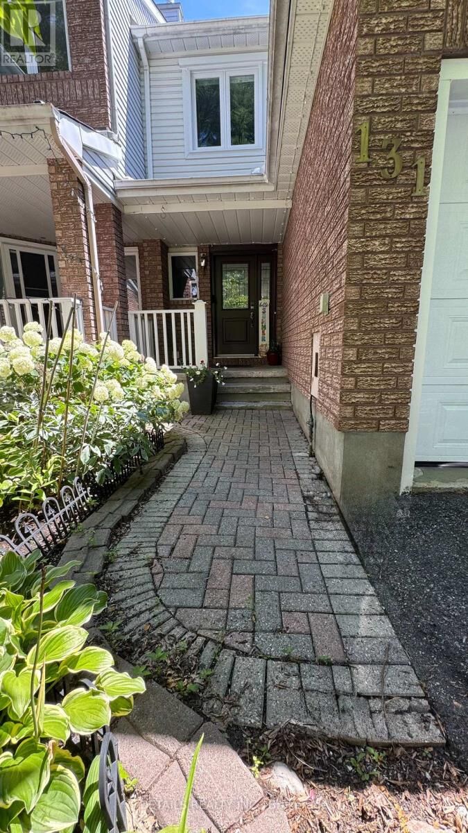 Property Photo:  131 Markland Crescent  ON K2G 5Z8 