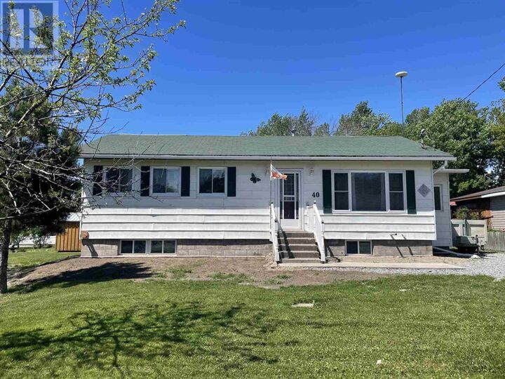 Property Photo: 40 Frances St ON P0R 1L0