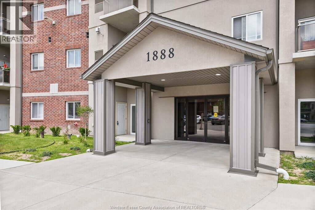 Property Photo:  1888 Westview 205  ON N9H 0M1 