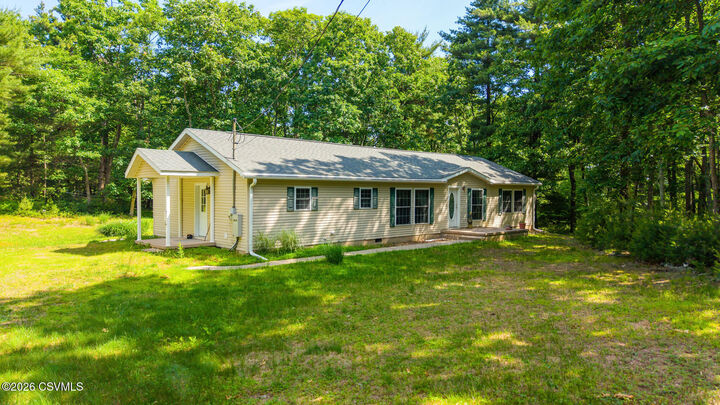 Property Photo: 482 Hickory Lane PA 18655
