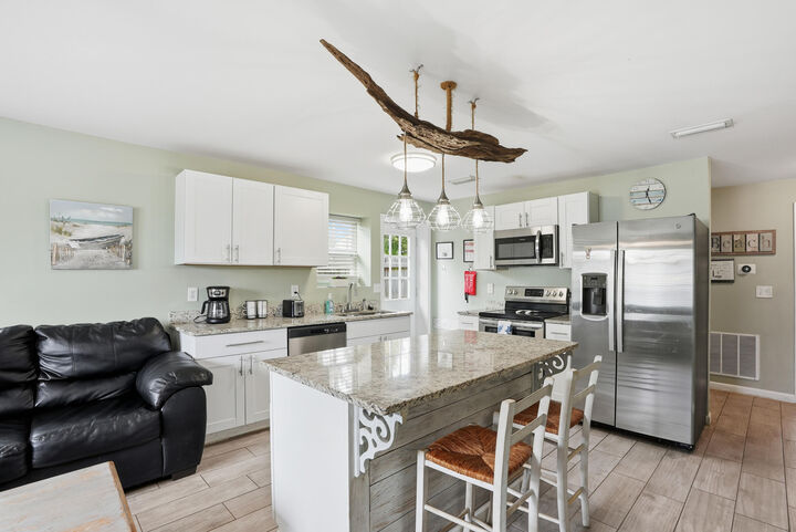 Property Photo:  5616 Pinetree Avenue  FL 32408 