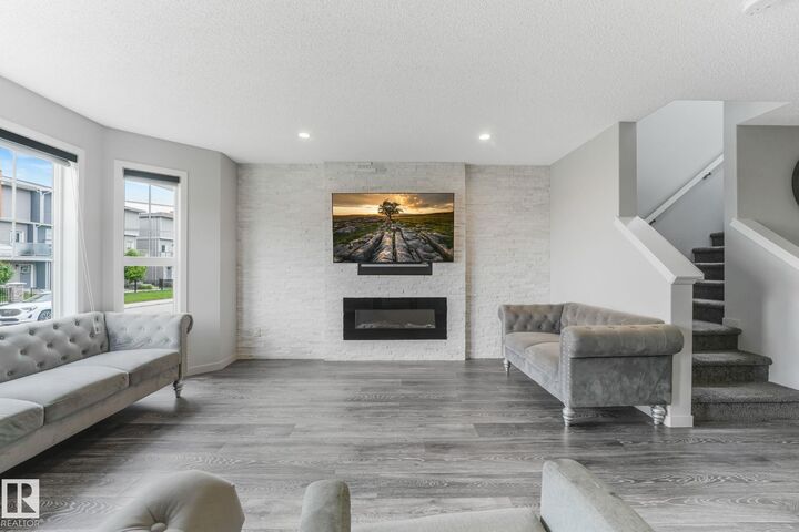 17724 58 Street NW — photo 1