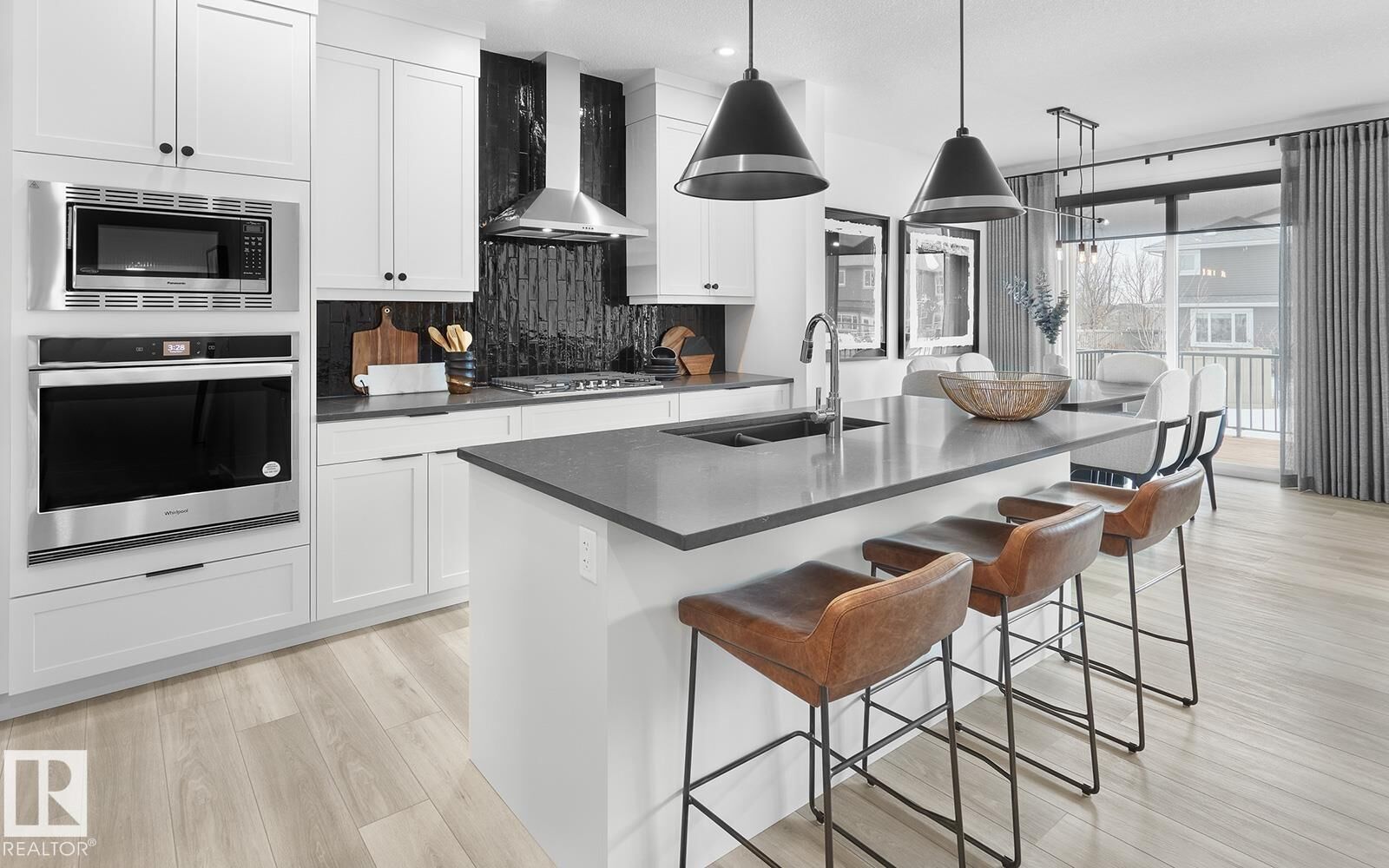 Property Photo: 6053 Edmonds Place NW AB T6M 1J7