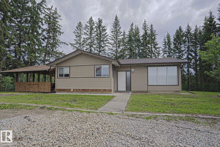 Property Photo: 53212 Rge Road 14 AB T7Y 0G3