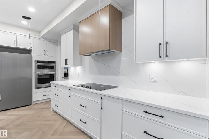Property Photo: 204 Falcon Crescent AB T0B 3M3