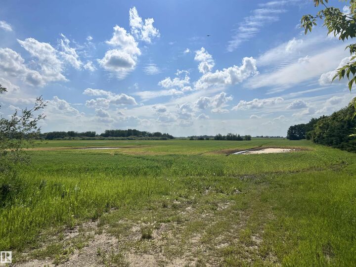Property Photo: Township 554 Range Road 254 AB T8R 0S2