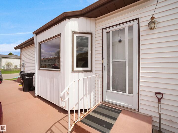Property Photo: 10711 24 Avenue NW AB T6J 5P9