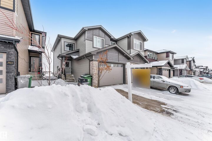 Property Photo: 3807 40 Avenue AB T4X 3B5