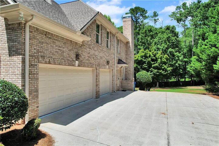 Property Photo: 1020 Cranbrook Glen Lane GA 30078