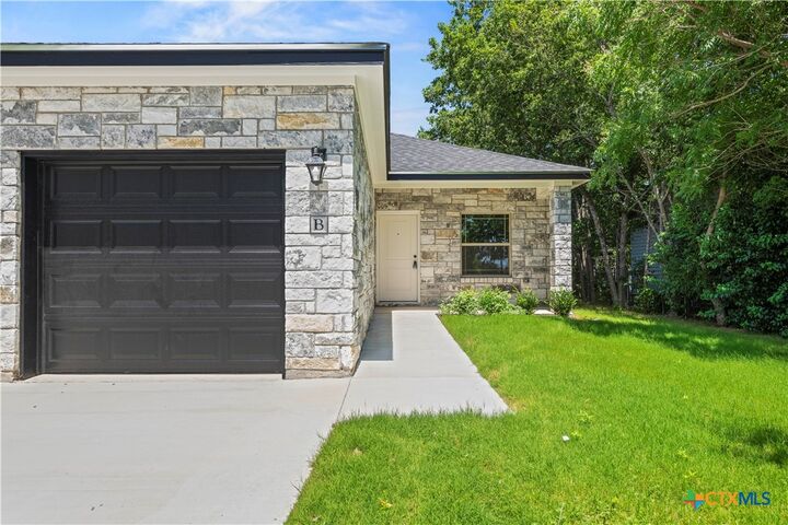 Property Photo: 502 S Harley Drive TX 76548
