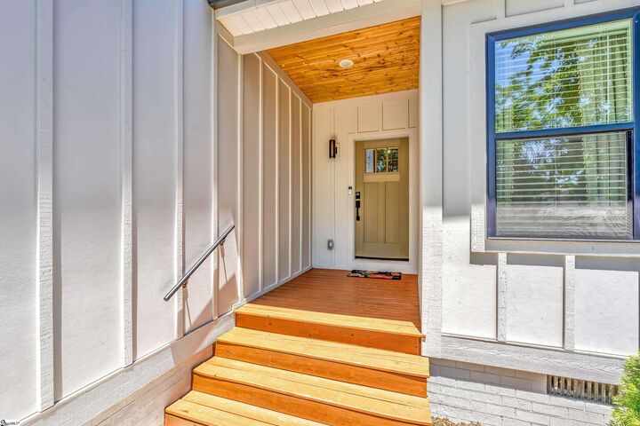 Property Photo:  504 W Morgan Street  SC 29611 