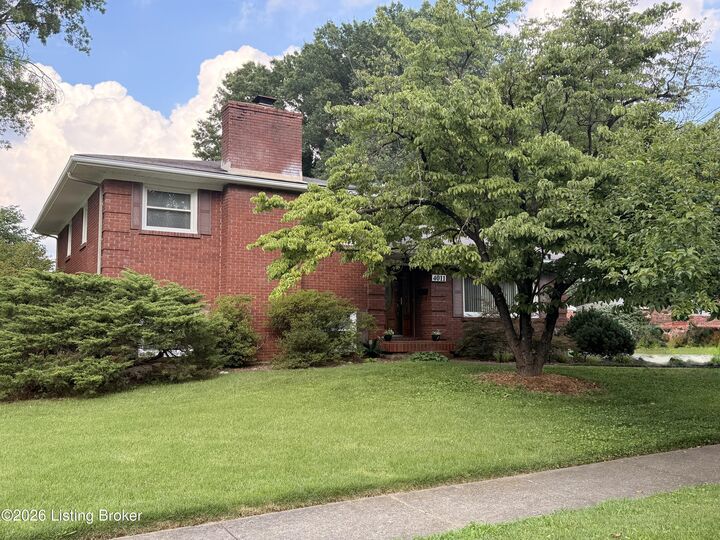 Property Photo: 4011 Mamaroneck Rd KY 40218