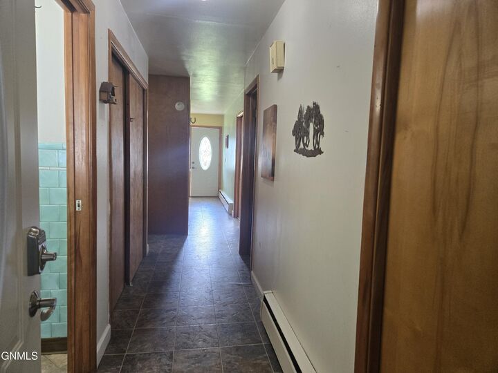 Property Photo: 521 2nd Avenue NW ND 58413