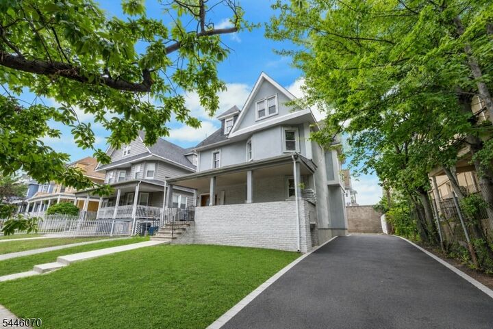 Property Photo:  58 Ingraham Pl  NJ 07108 