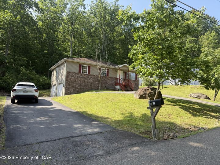 Property Photo: 141 Buck Ridge Drive PA 18222