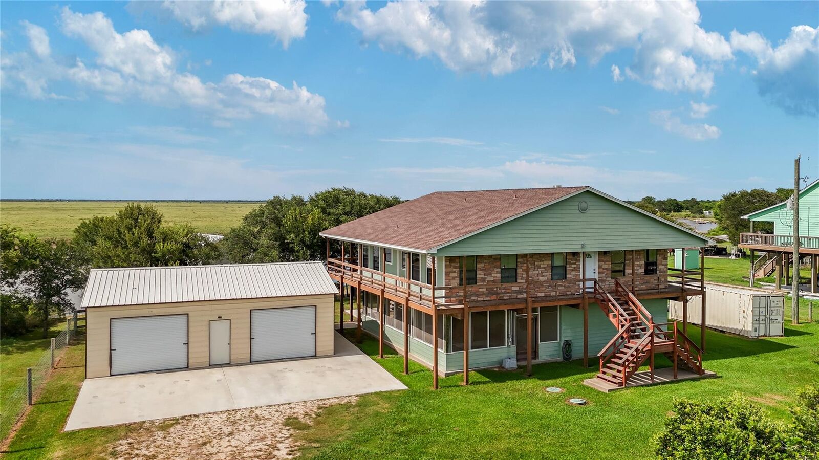 Property Photo: 1847 Fairway Drive TX 77515
