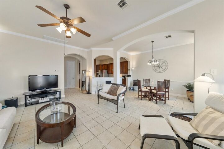 Property Photo:  10610 Wallingford Place  TX 77042 