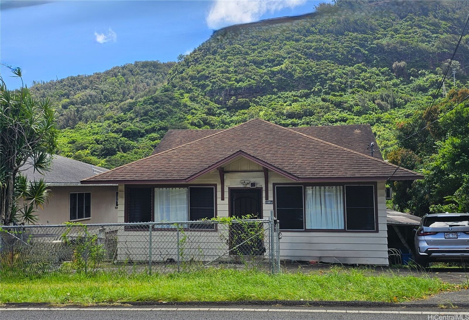 Property Photo:  2888 Kalihi Street  HI 96819 