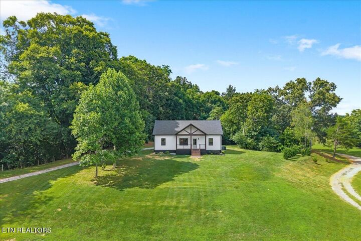 Property Photo:  222/225 Summit Rd  TN 37354 
