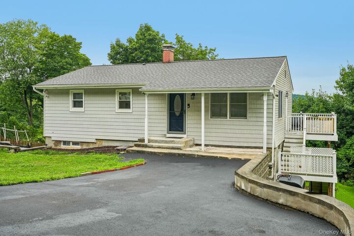 Property Photo:  849 Warren Avenue  NY 10594 