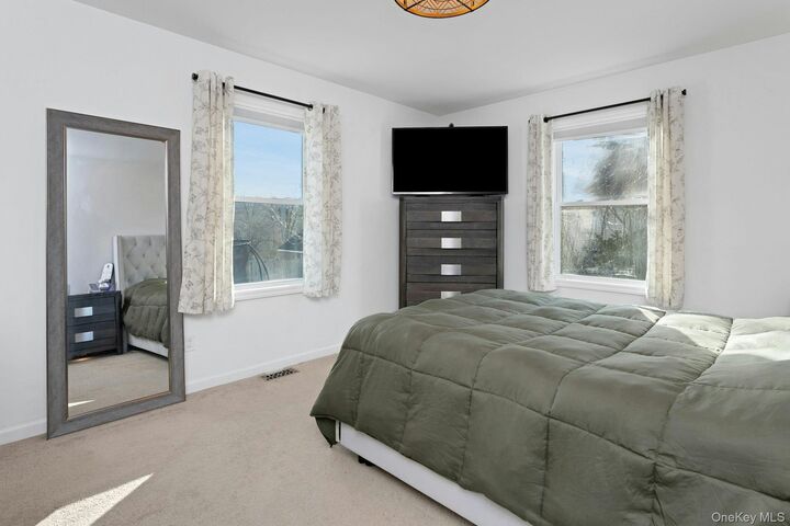 Property Photo:  34 Ashburton  NY 10512 