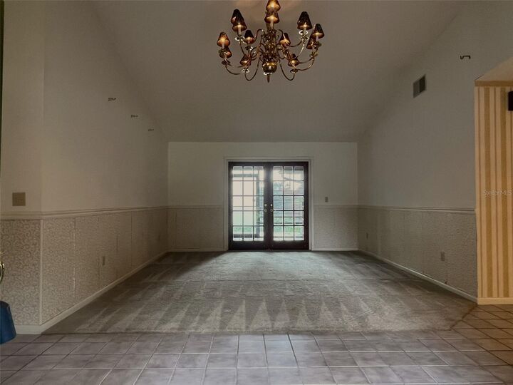 Property Photo: 6328 N Queensway Drive FL 33617
