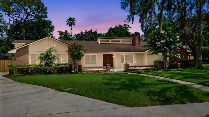 Property Photo: 210 W Ridgewood Court FL 32779