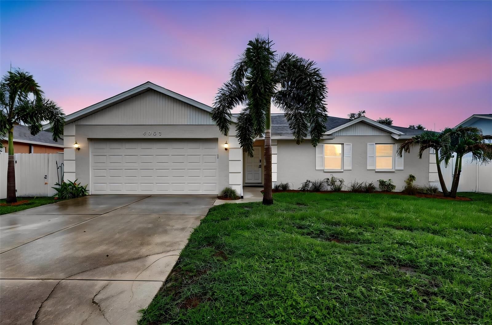 Property Photo: 4063 Palau Drive FL 34241